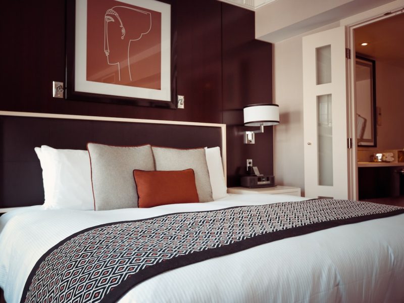 Jak wybierać dobre i niedrogie pokoje hotelowe?