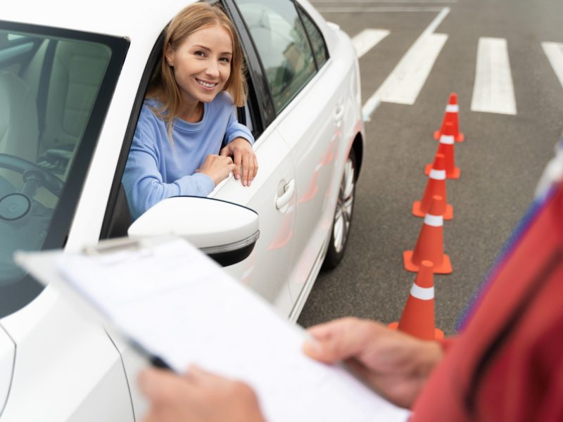 Jak przebiega egzamin praktyczny po ukończeniu kursu nauki jazdy?
